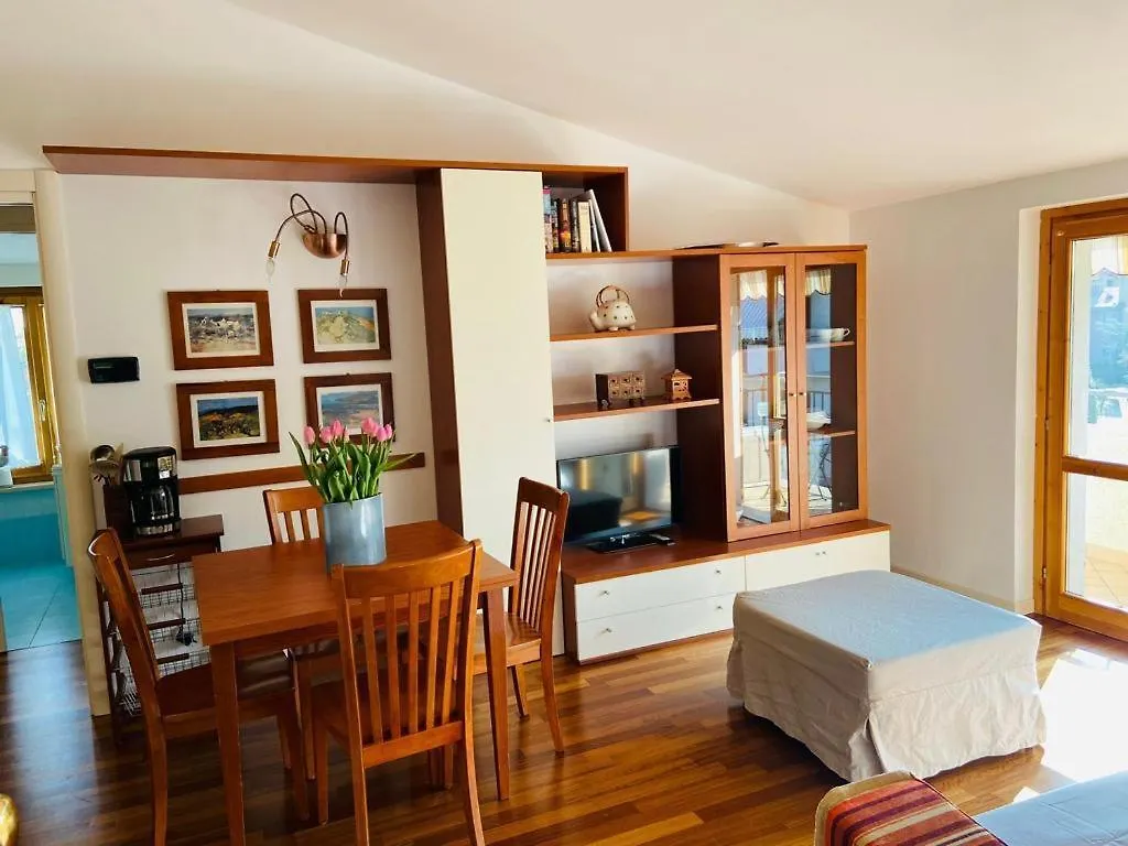 Apartment Appartamento Cinciallegra Sirmione Italy
